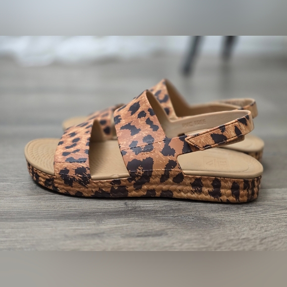 Reef Animal Print Rubber Velcro Sandals Womens Size 9 - Picture 2 of 10